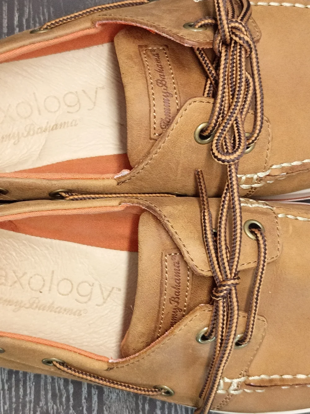 Tommy Bahama Men's 10M Tan Leather Boat Shoes with Orange-Trim Sole!!
